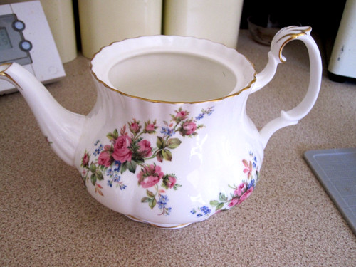 Royal albert bone china - royal,