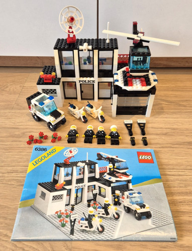 Legoland police command base - legoland,