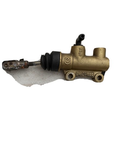 Ducati 916 996 - rear, pump