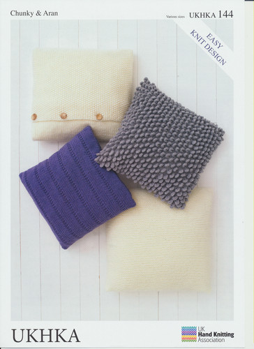 Easy knit design cushion - easy,