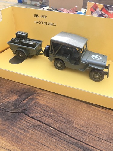 Solido military jeep with - military,