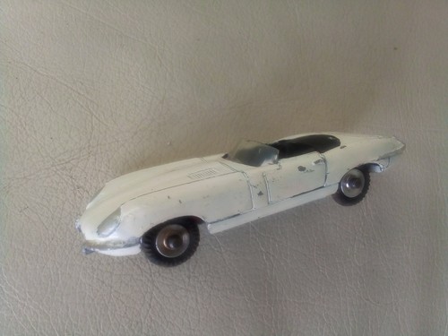 Dinky 120 jaguar - 120, white