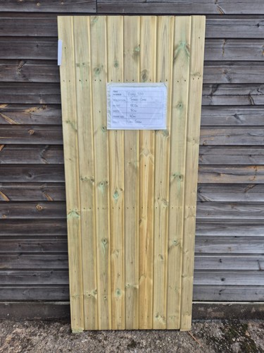 Flat top wooden timber garden - top,
