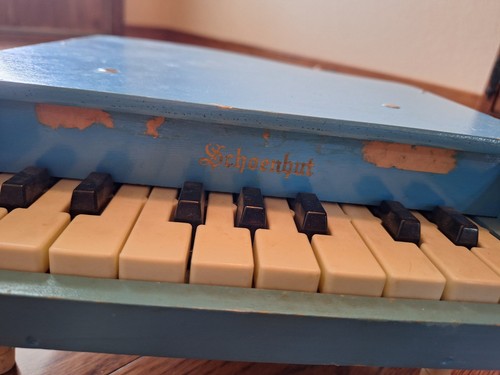 Vintage schoenhut light blue - schoenhut,