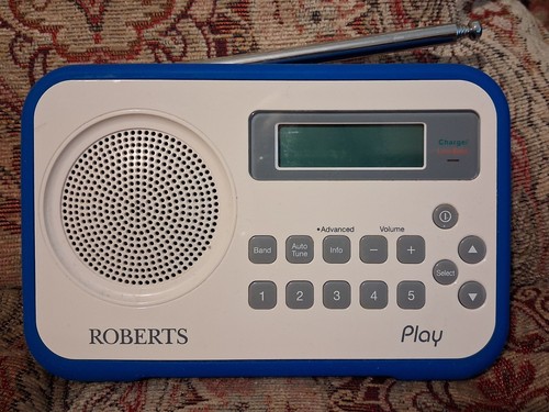 Roberts play portable digital - play,