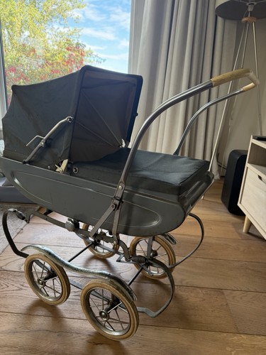 Triang vintage dolls pram - vintage,