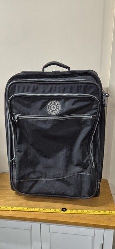 Kipling medium suitcase wheels - medium,