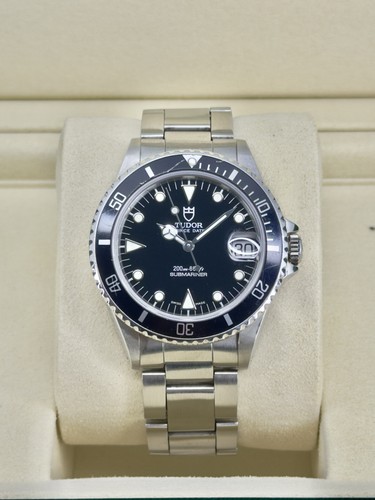 Tudor submariner black dial - dial, on