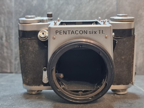 Pentacon six slr medium format - six,