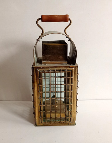 Vintage wedge portable caged - portable,