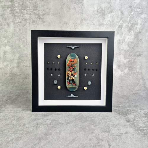 Fingerboard wall frame real - wall,