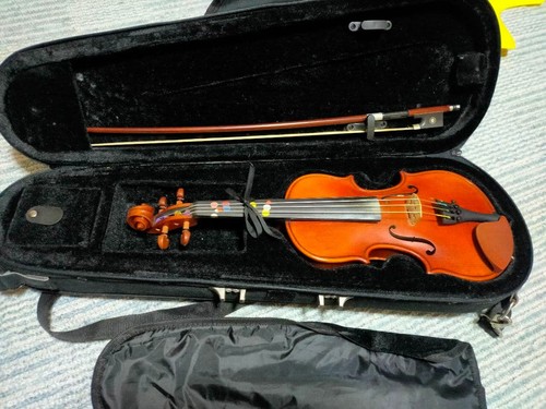 Size violin for - 1/8, toddlers