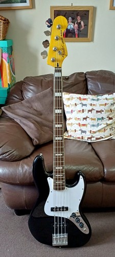 Squier jazz bass - jazz, vibe