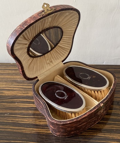 Vintage cased dressing