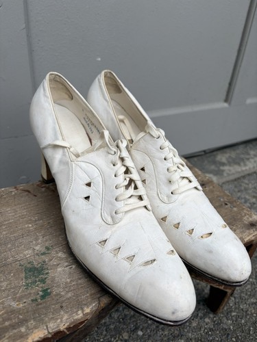 Vintage 1930s buckskin shoes - vintage,