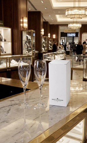 Moet chandon champagne - moet,