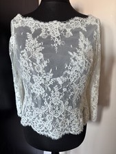 Essense of Australia lace