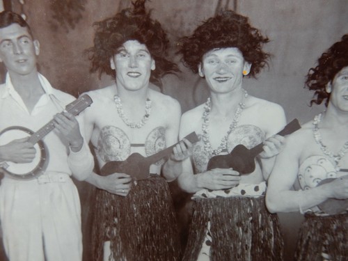 Art deco navy drag queens - art,