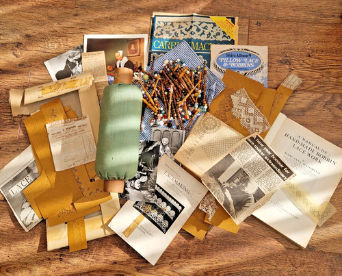 Vintage lace making kit - making,