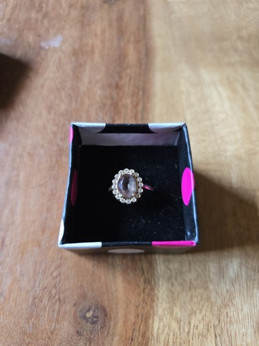 14ct gold ring - oval, cut