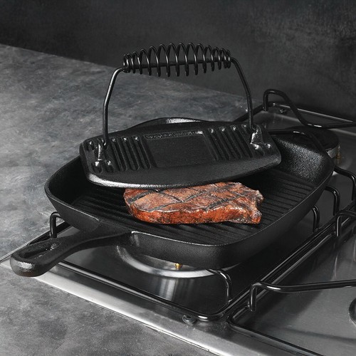 Square grill pan with meat - km,
