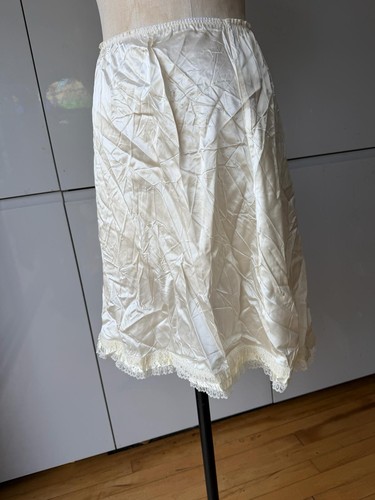 Size vintage 30s satin - 10, half