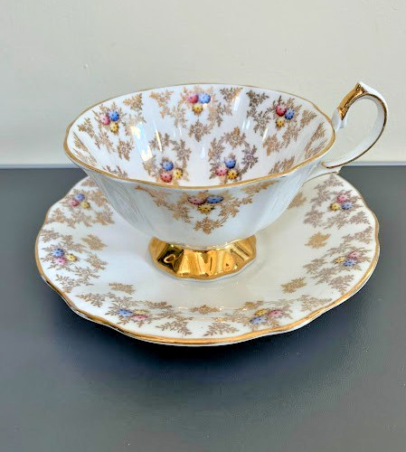 Vintage footed queen - vintage,