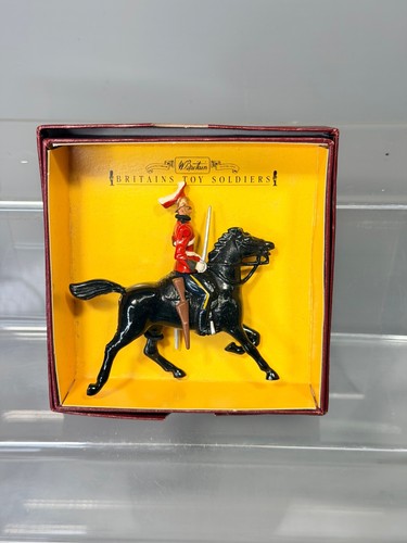 Britains toy soldier - , mounted