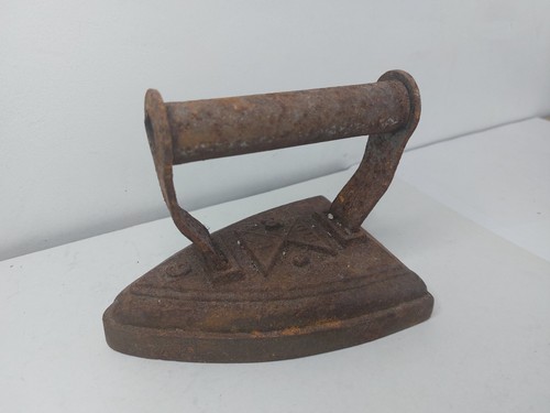 Vintage cast iron flat - cast,
