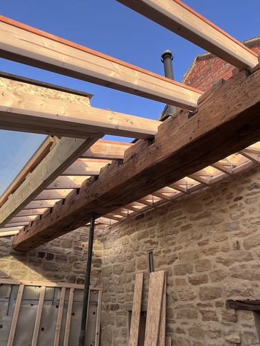 Reclaimed wooden beam - 5m,