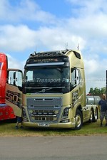 Truck Photo 12x8 - Volvo