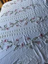 1960s WHITE & PINK CANDLEWICK BEDSPREAD (DOUBLE) 80” x 54” + 20” DROP EACH SIDE