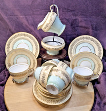 Stunning 20 piece "Aynsley