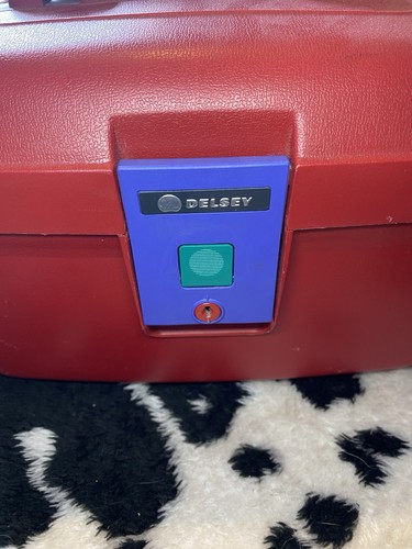 Vintage delsey red - hard, shell