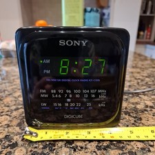 SONY DREAM MACHINE  Clock
