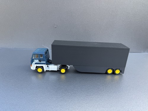 Scalextric truck axle box - 2,