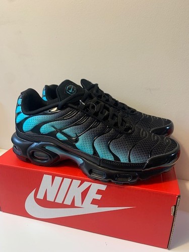 Size brand new nike - size,