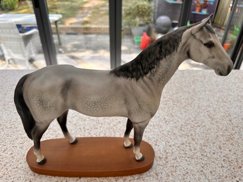 Beswick hunter dapple grey - ,