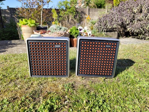Upcycled philips stereo 1970s - stereo,