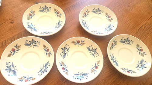 Royal doulton set floral - of,