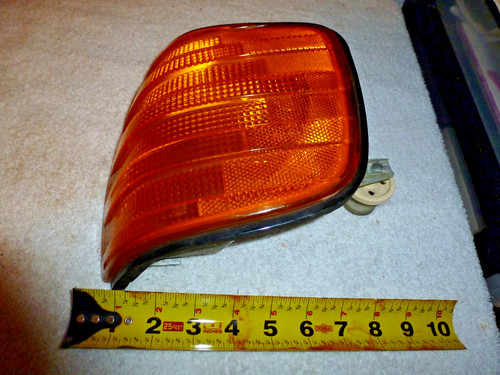 Mercedes turn signal - front, 126