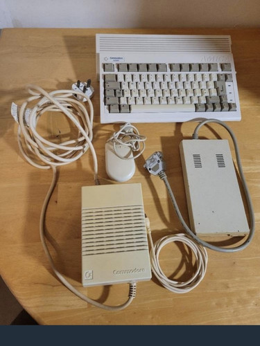 Commodore amiga a600 - amiga,