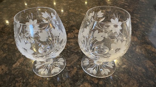 Tudor crystal pair - of, hand