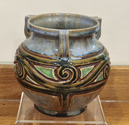 Rare unusual doulton - &,