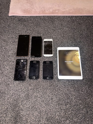 Broken tech bundle samsung - broken,