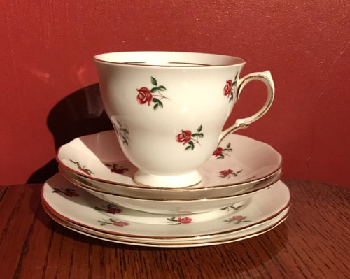 Colclough ditsy rose bone - rose,