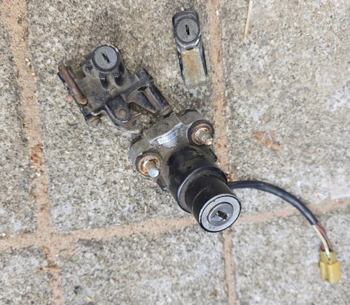 Lock set ignition barrell - set,
