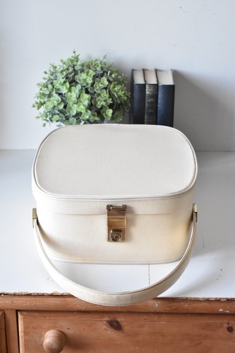 Vintage vanity case - vintage, train