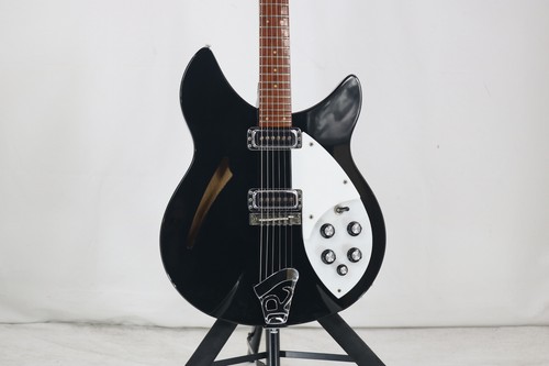 Rickenbacker 330 o8004