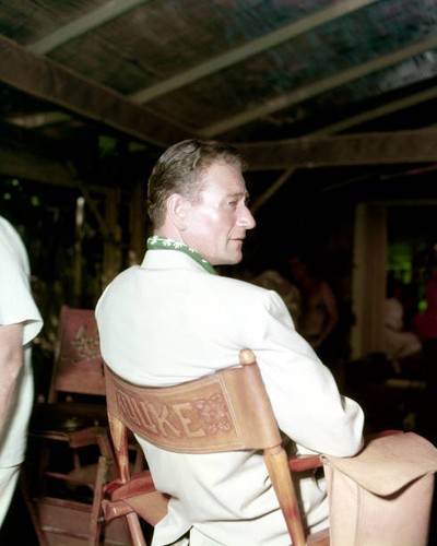 John wayne sitting - wayne,